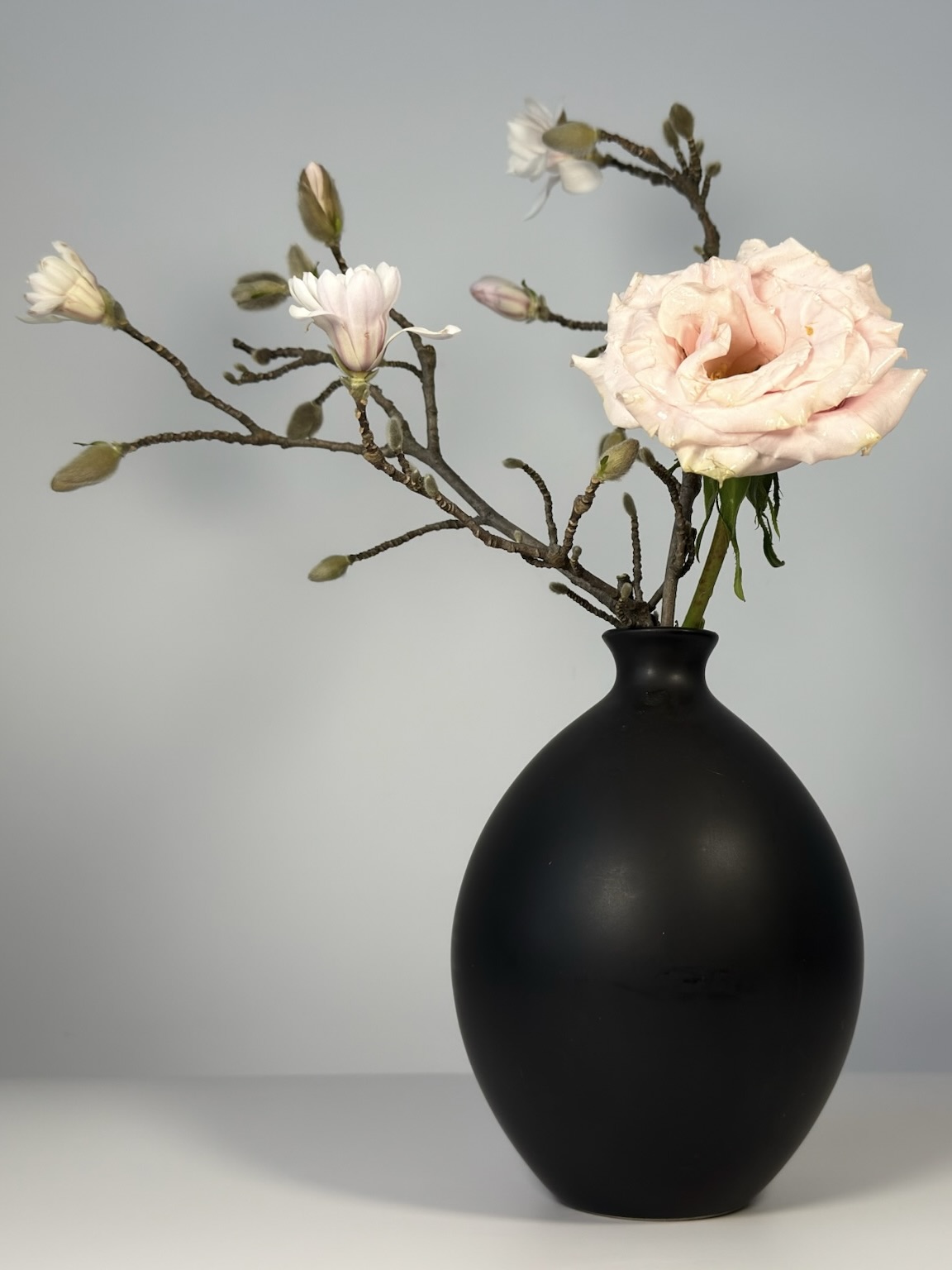 Beautiful Ikebana flower arrangements showcasing the Japanese art of floral design, created during workshops, private events, or in studio.